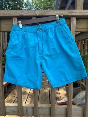 White Chubbies Shorts Size Large